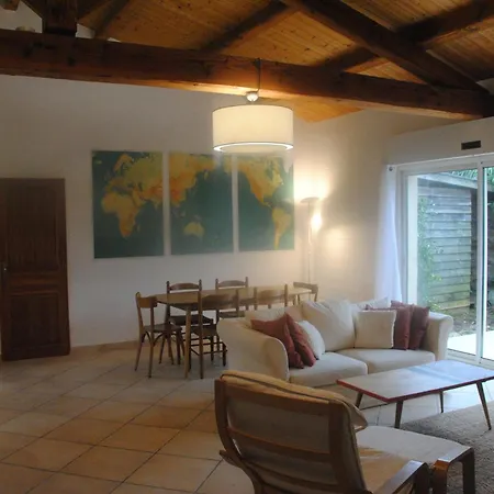 Agreable Maison Calme Avec Terrasse, Jardin Et Vue Sur Verger Le Château-dʼOléron
