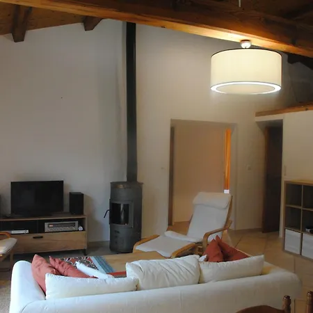 Agreable Maison Calme Avec Terrasse, Jardin Et Vue Sur Verger Vakantiehuis *